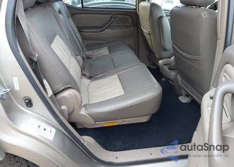 2003 Toyota Sequoia Sr5 V8 z USA, uszkodzony, nr VIN 5TDBT44A33S142158